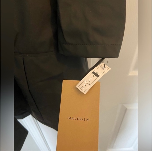 Halogen Size Small Raincoat - Picture 11 of 12